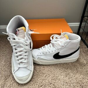 Nike Blazer Mid ‘77